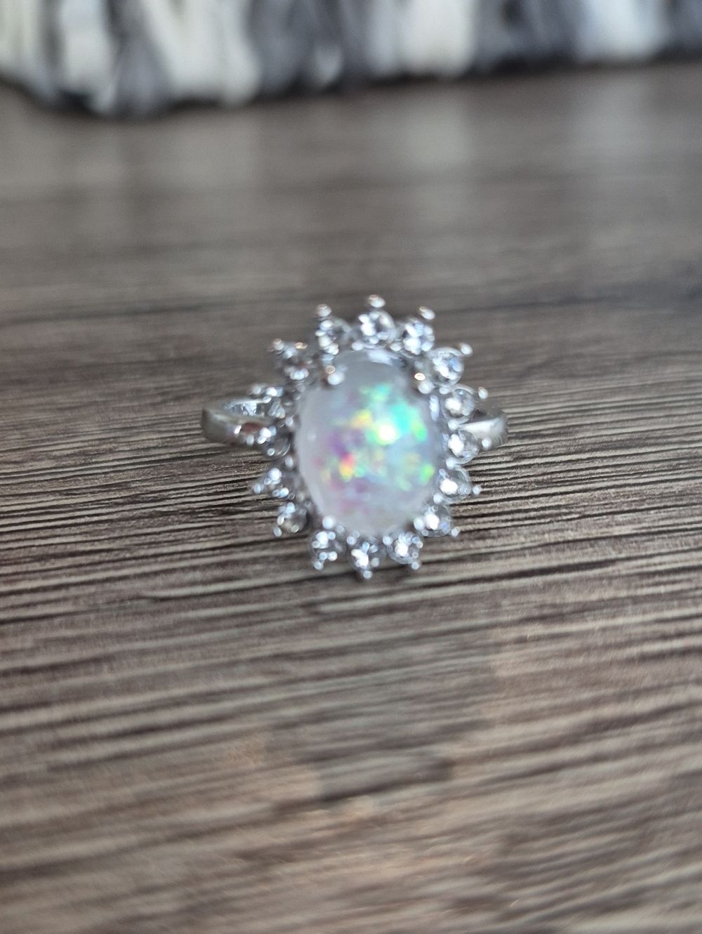 Large Opal Silver Tone Ring Cubic Zirconia Outer Accents Simple & Feminine sz 7